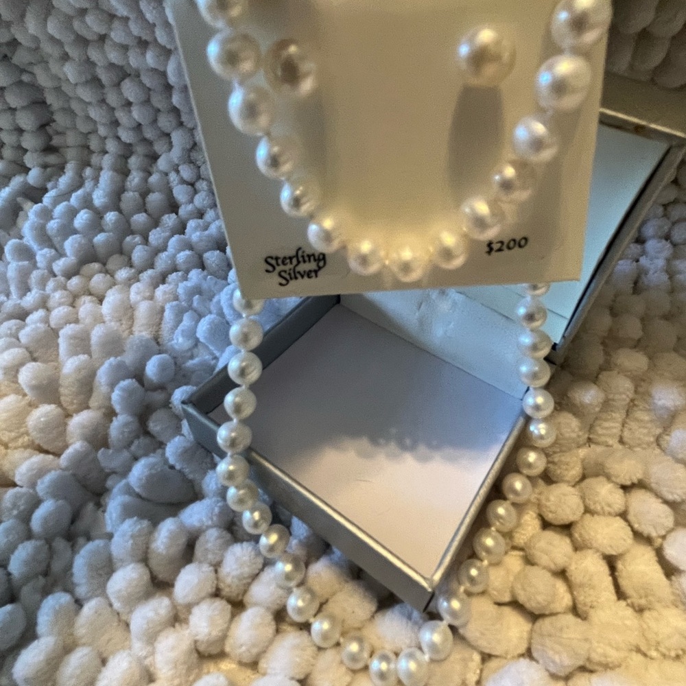 NWT Macy’s Bridge Cultured Pearl set Earrings and Necklace Sterling Silver - Picture 4 of 8